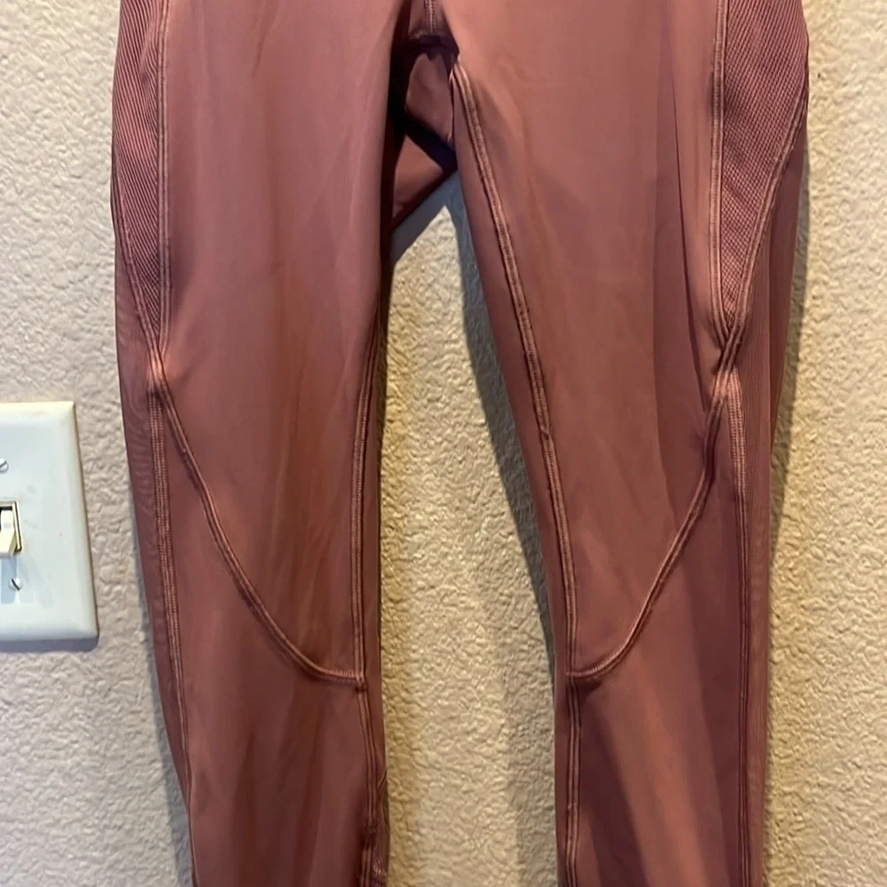 Lululemon Women’s Mauve Pink Leggings Size 2